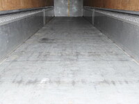 いすゞギガアルミウイング大型（10t）[写真14]