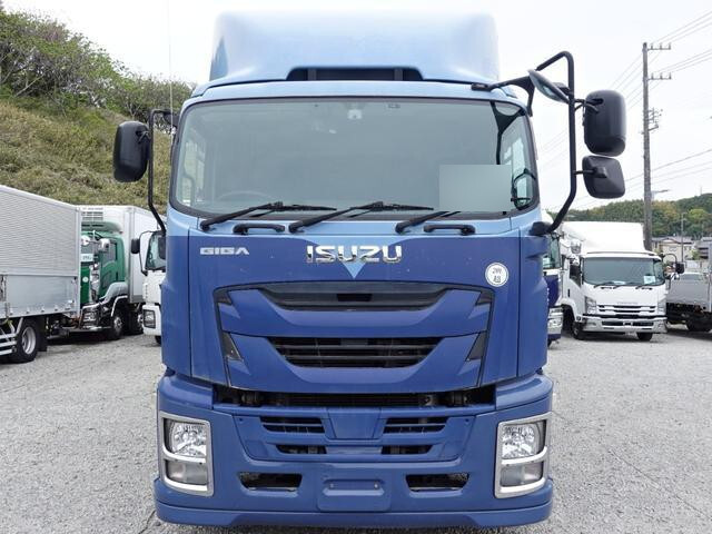 いすゞギガアルミウイング大型（10t）[写真03]