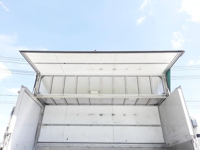 三菱ふそうファイターアルミウイング中型（4t）[写真15]