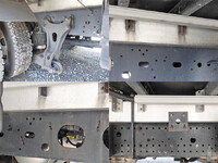 いすゞフォワードアルミウイング中型（4t）[写真18]