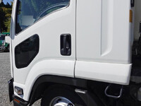 いすゞフォワードアルミウイング中型（4t）[写真10]