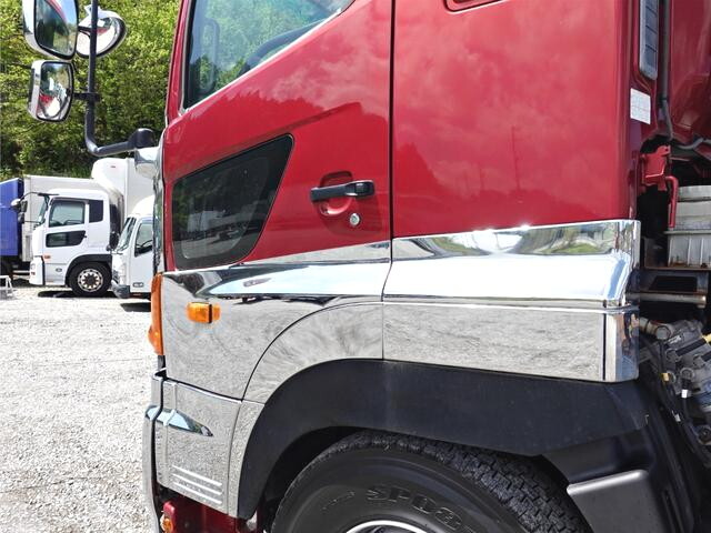 日野プロフィアトレーラーヘッド（トラクターヘッド）大型（10t）[写真11]