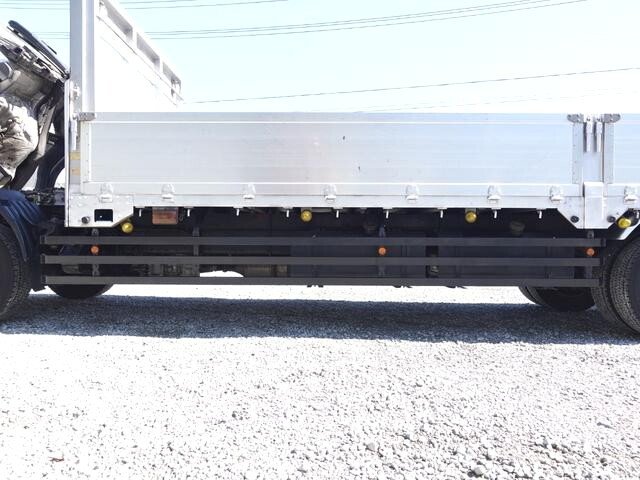 三菱ふそうファイター平ボディ増トン（6t・8t）[写真20]