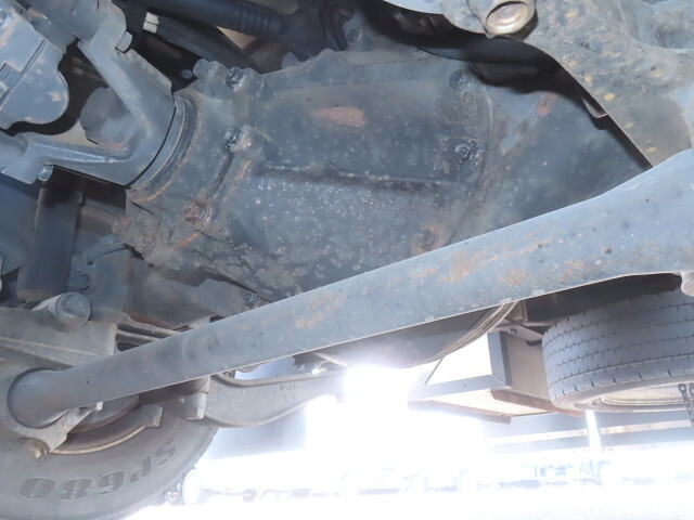 いすゞギガアルミウイング大型（10t）[写真11]