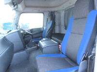 いすゞギガアルミウイング大型（10t）[写真23]