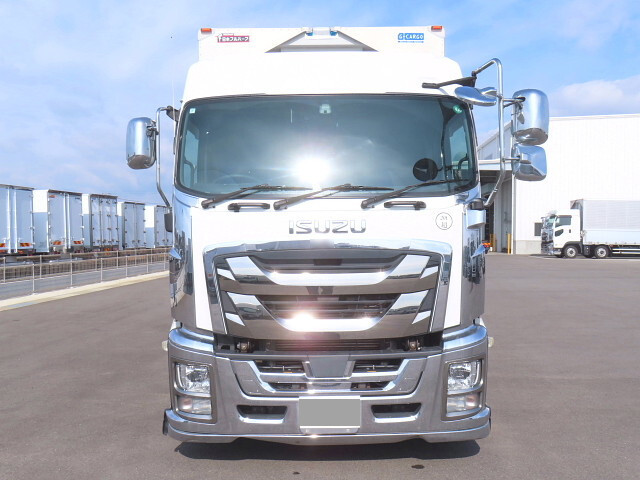 いすゞギガアルミウイング大型（10t）[写真05]