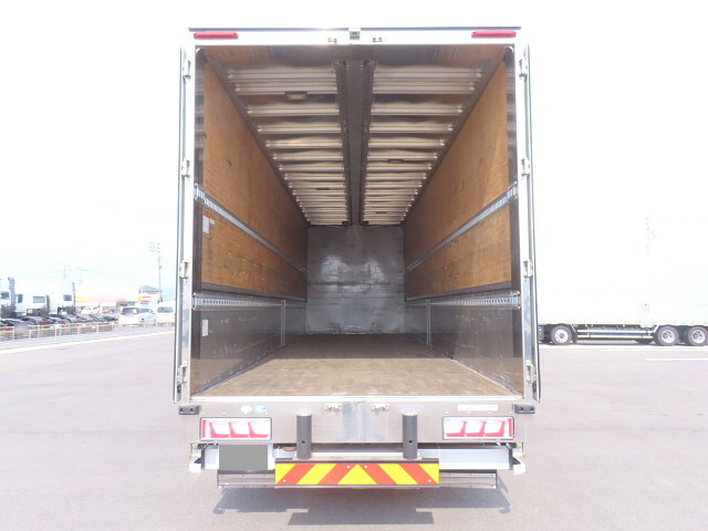 いすゞギガアルミウイング大型（10t）[写真07]