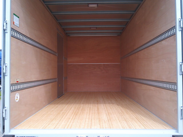 いすゞエルフアルミバン小型（2t・3t）[写真16]