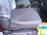 いすゞエルフアルミバン小型（2t・3t）[写真23]