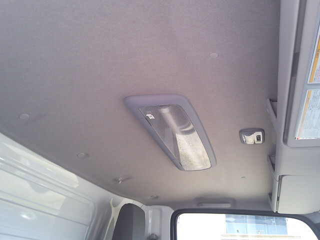 いすゞエルフアルミバン小型（2t・3t）[写真25]