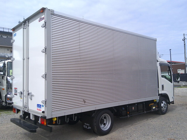 いすゞエルフアルミバン小型（2t・3t）[写真04]