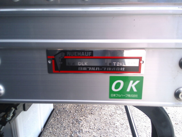 いすゞエルフアルミバン小型（2t・3t）[写真08]
