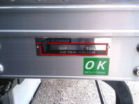 いすゞエルフアルミバン小型（2t・3t）[写真09]