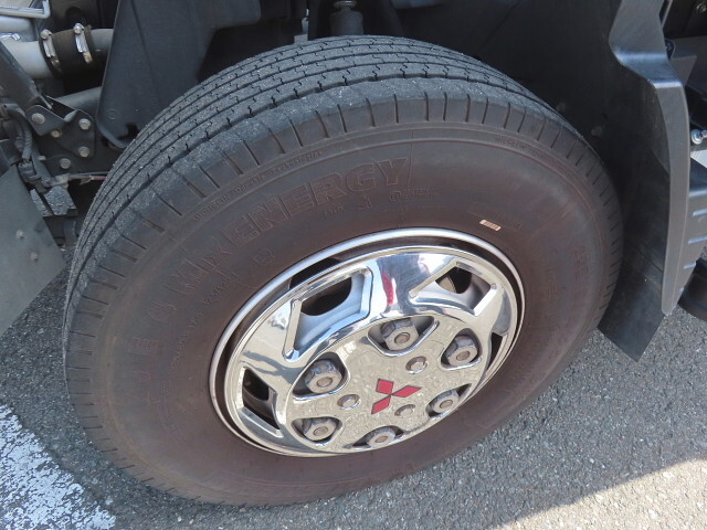 三菱ふそうキャンターアルミブロック小型（2t・3t）[写真13]