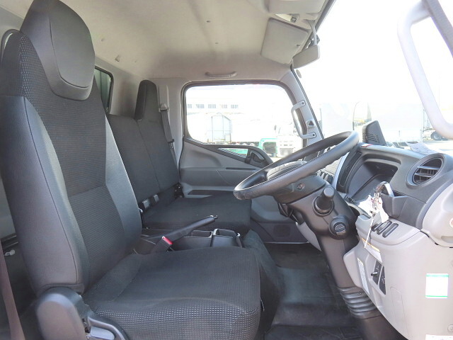 三菱ふそうキャンターアルミブロック小型（2t・3t）[写真18]