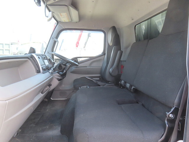 三菱ふそうキャンターアルミブロック小型（2t・3t）[写真19]