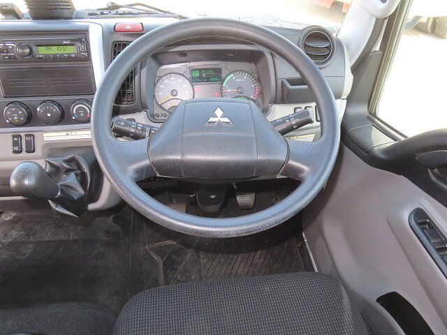 三菱ふそうキャンターアルミブロック小型（2t・3t）[写真20]