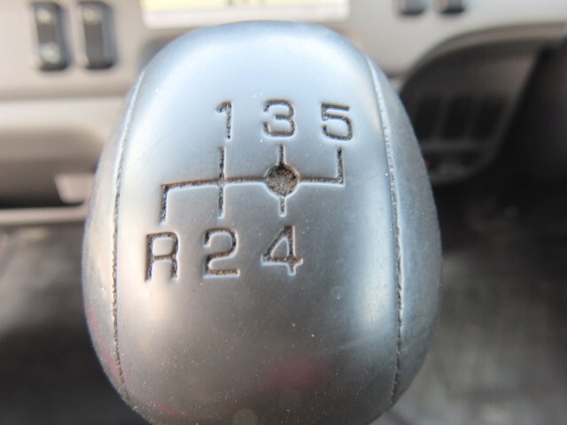 三菱ふそうキャンターアルミブロック小型（2t・3t）[写真23]