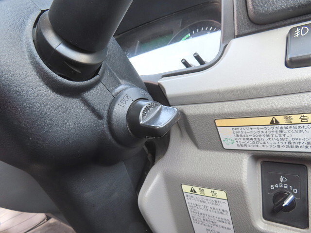 三菱ふそうキャンターアルミブロック小型（2t・3t）[写真25]