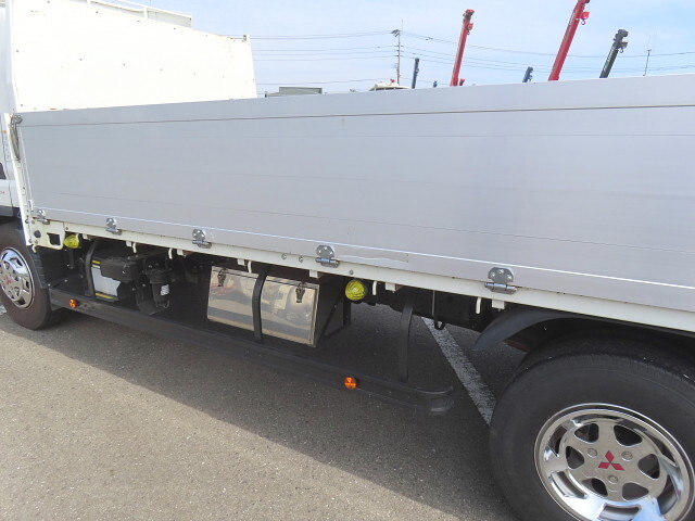 三菱ふそうキャンターアルミブロック小型（2t・3t）[写真32]