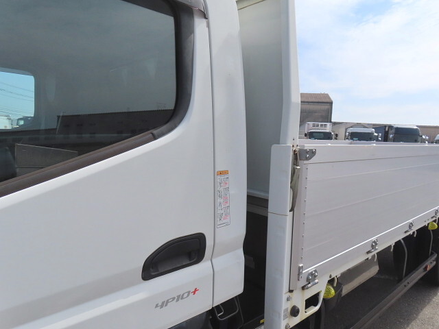 三菱ふそうキャンターアルミブロック小型（2t・3t）[写真34]