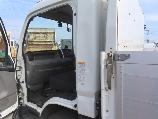 三菱ふそうキャンターアルミブロック小型（2t・3t）[写真35]