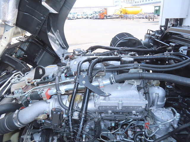 いすゞギガ冷凍車（冷蔵車）大型（10t）[写真16]