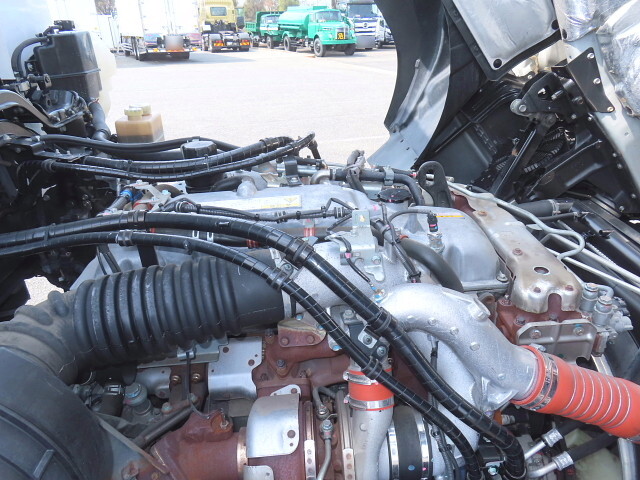 いすゞギガ冷凍車（冷蔵車）大型（10t）[写真17]