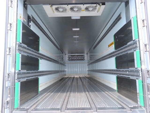 いすゞギガ冷凍車（冷蔵車）大型（10t）[写真27]