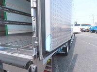 いすゞギガ冷凍車（冷蔵車）大型（10t）[写真30]