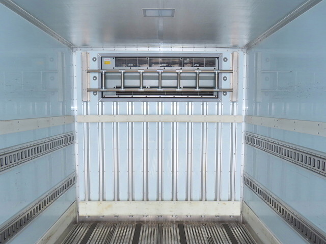 いすゞギガ冷凍車（冷蔵車）大型（10t）[写真32]