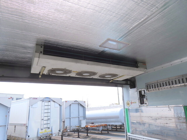 いすゞギガ冷凍車（冷蔵車）大型（10t）[写真34]