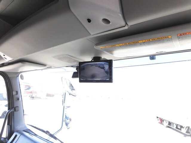 いすゞギガアルミウイング大型（10t）[写真21]