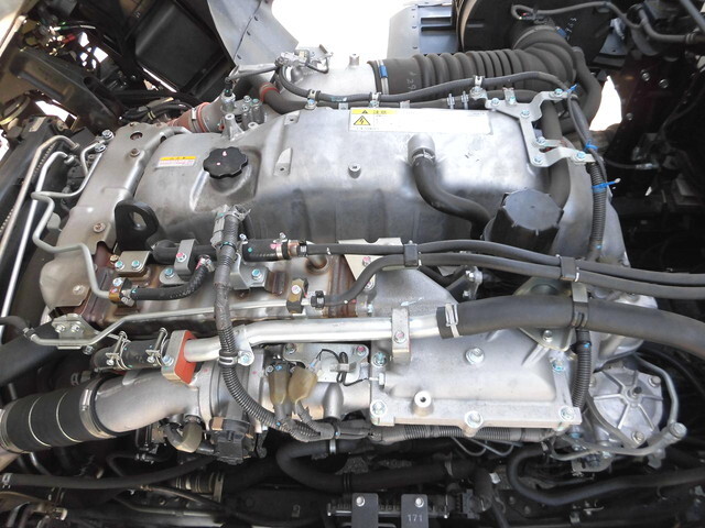 いすゞギガアルミウイング大型（10t）[写真26]