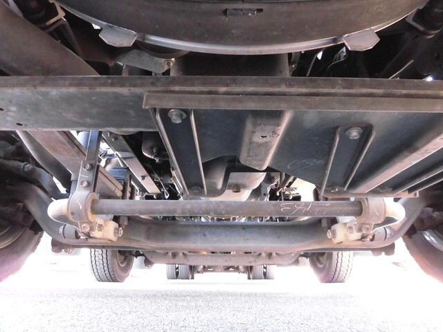 いすゞギガアルミウイング大型（10t）[写真28]