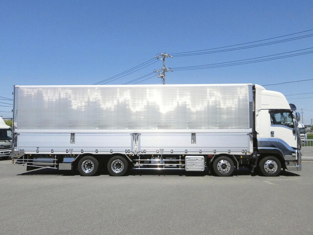 いすゞギガアルミウイング大型（10t）[写真06]