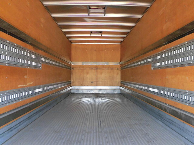 日野レンジャーアルミバン中型（4t）[写真08]