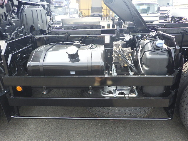 三菱ふそうスーパーグレートダンプ大型（10t）[写真17]