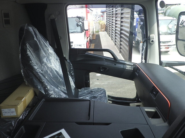 三菱ふそうスーパーグレートダンプ大型（10t）[写真20]