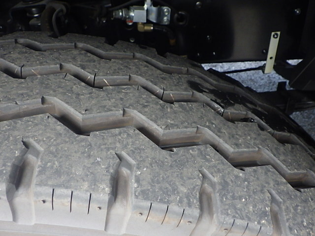 三菱ふそうスーパーグレートダンプ大型（10t）[写真12]