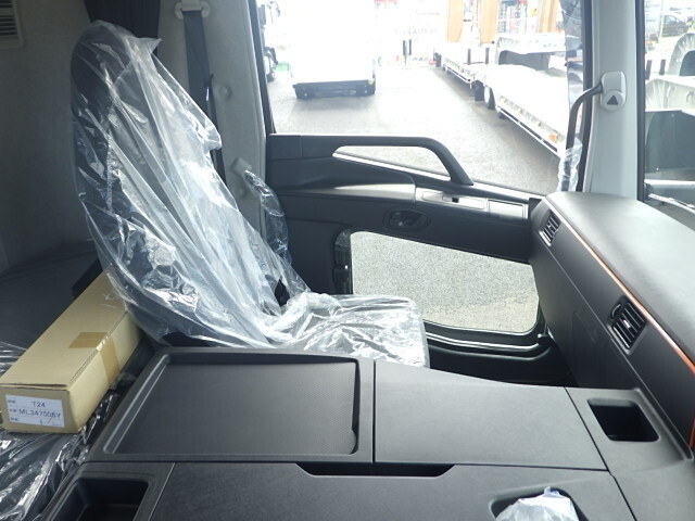 三菱ふそうスーパーグレートダンプ大型（10t）[写真27]