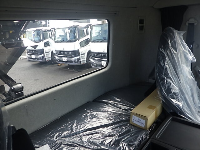 三菱ふそうスーパーグレートダンプ大型（10t）[写真29]