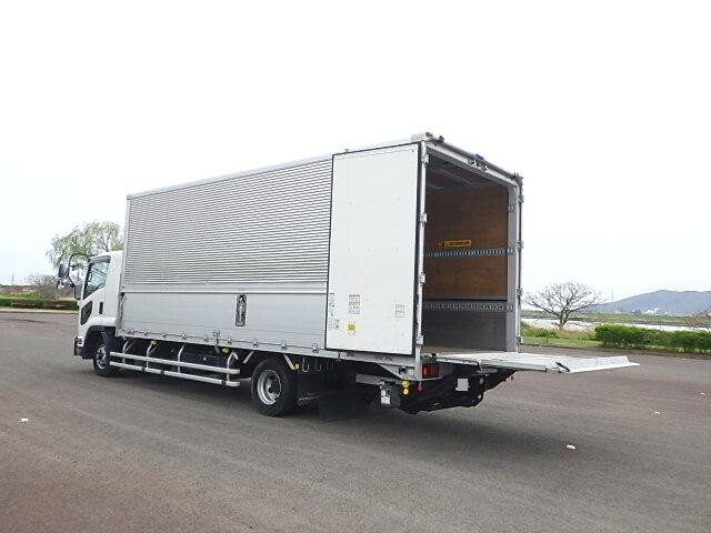 いすゞフォワードアルミウイング中型（4t）[写真11]