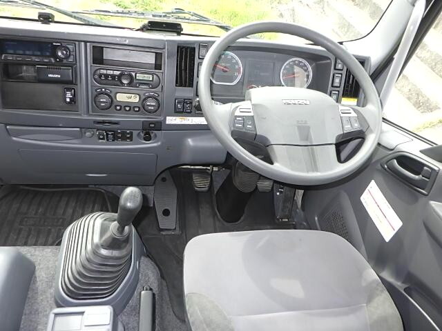 いすゞフォワードアルミウイング中型（4t）[写真25]