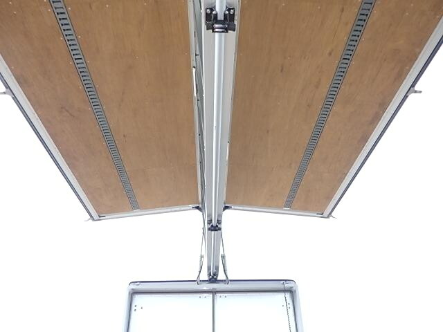 日野レンジャーアルミウイング中型（4t）[写真10]