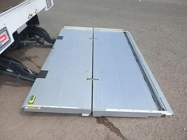 日野レンジャーアルミウイング中型（4t）[写真14]