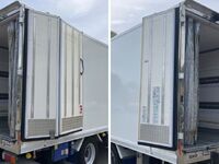 日野デュトロ冷凍車（冷蔵車）小型（2t・3t）[写真11]