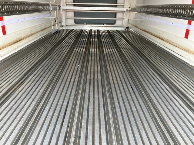 日野デュトロ冷凍車（冷蔵車）小型（2t・3t）[写真15]