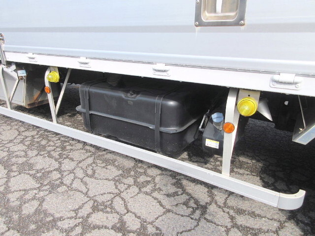 三菱ふそうファイターアルミウイング中型（4t）[写真10]