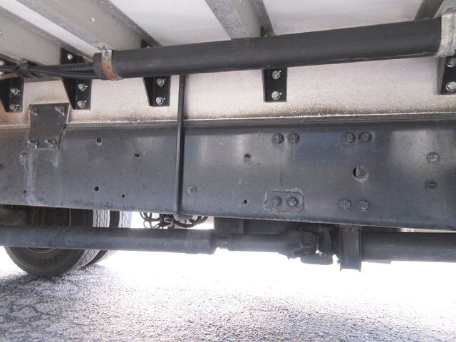 三菱ふそうファイターアルミウイング中型（4t）[写真14]